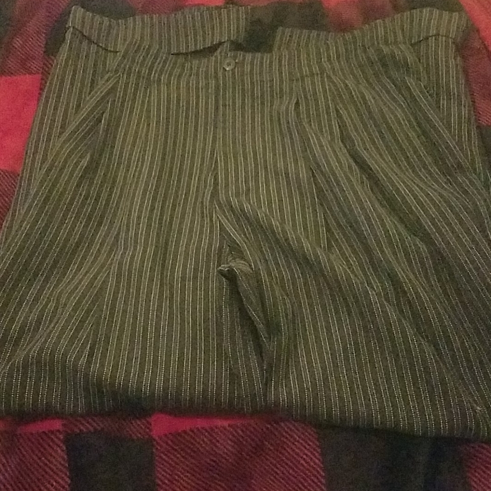 💙 2/$20 Express black and white trousers